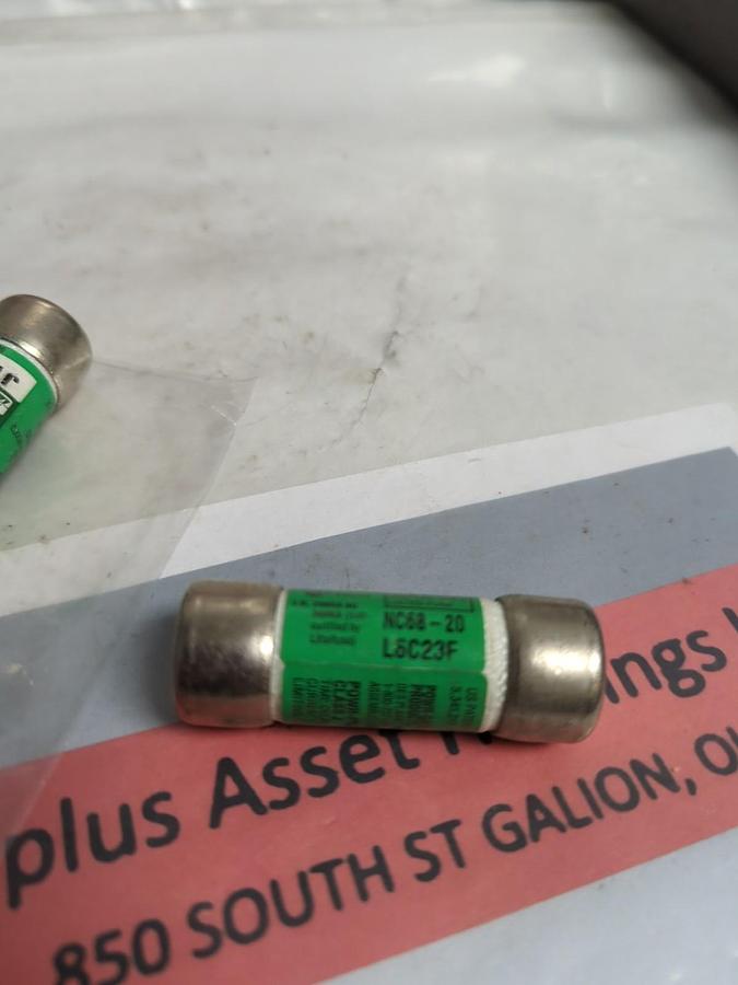 Used LITTELFUSE,JTD15ID,INDICATOR FUSE 15 AMP LOT OF 3 PRE-OWNED