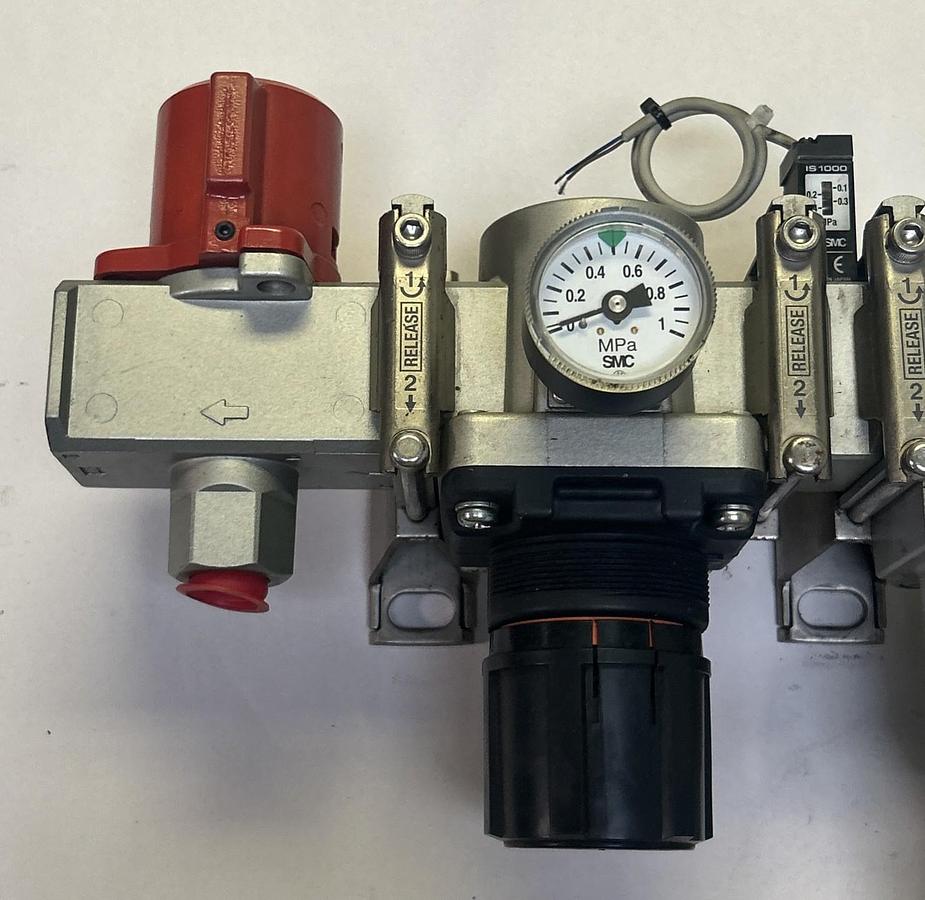 Used SMC,AF50-06,PNEUMATIC FILTER REGULATOR