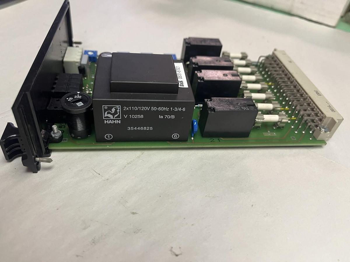 Used KROM SHRODER,84372510,FLAME RELAY 115/230VAC 50/60HZ PFF 704T/N NOS