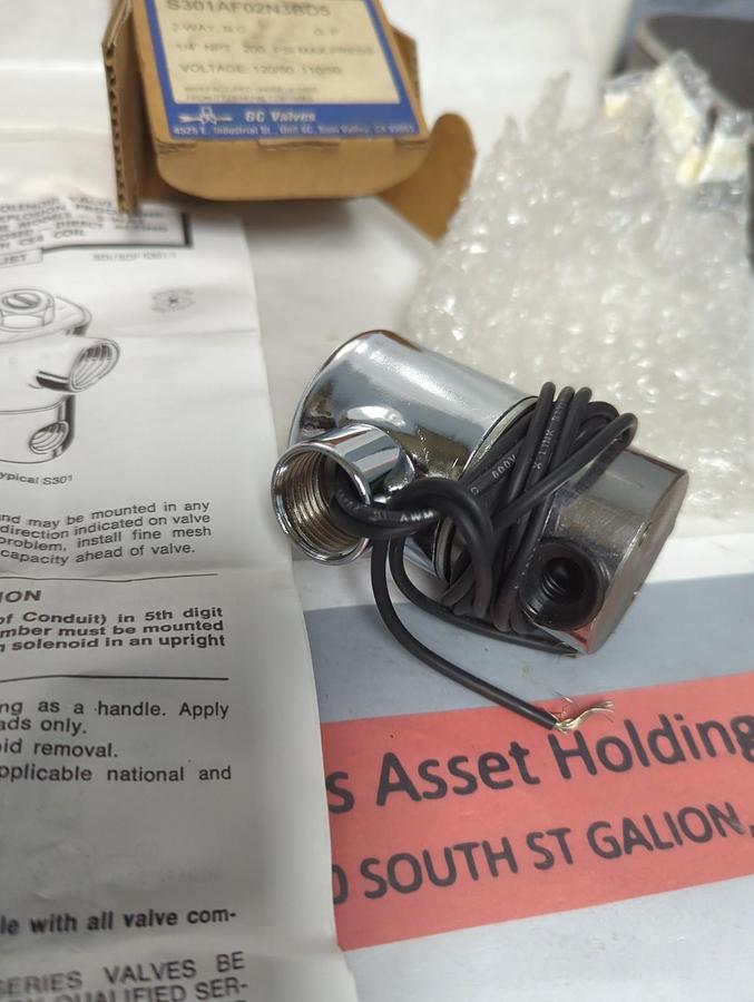 GC VALVES,S301AF02N3B05,SOLENOID VALVE 2-WAY 1/4 NPT NOS