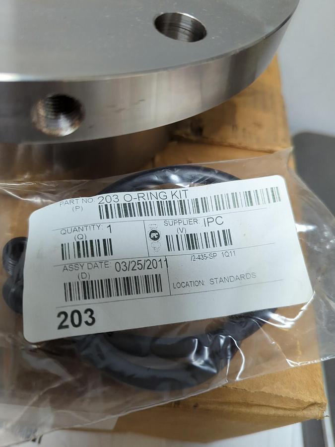 AMERIDRIVES,074254-004EB 203 F EB,SLEEVE WITH LUBE PLUGS AND SEAL NOS