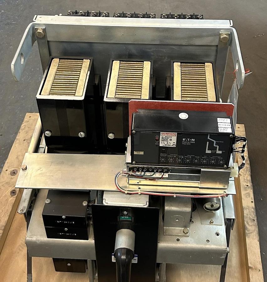 Used WESTINGHOUSE,DB-50,AIR CIRCUIT BREAKER 1600A W/ RP6A16A160 TRIP UNIT