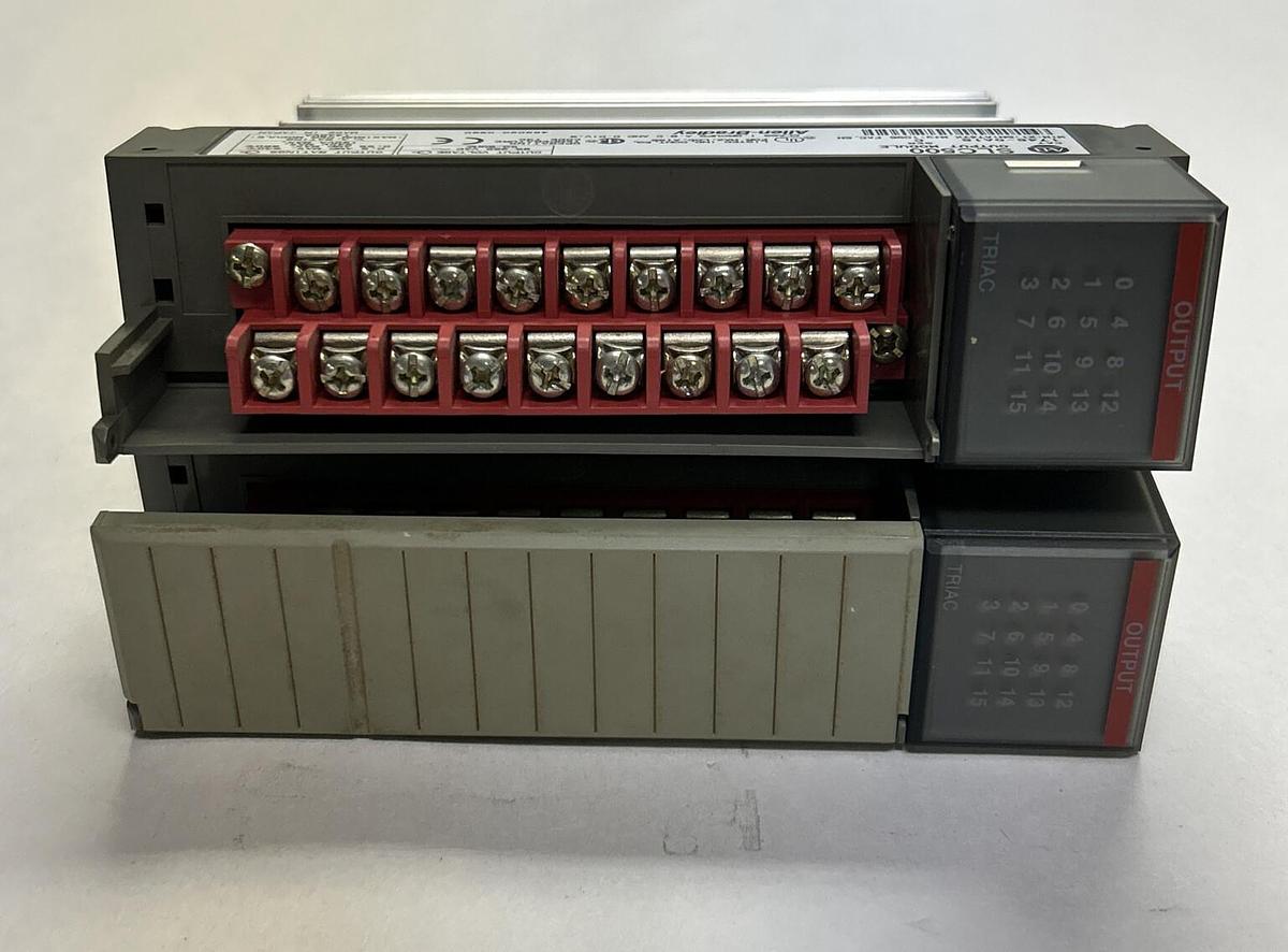 Used ALLEN BRADLEY,1746-OA16,SER C SLC500 OUTPUT MODULE LOT OF 2