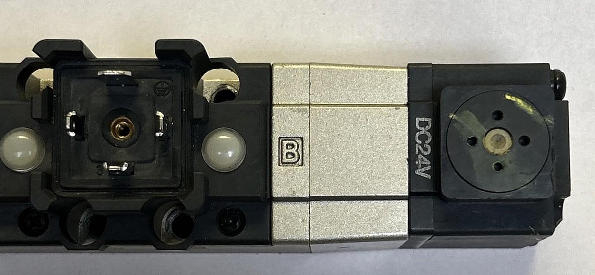 Used SMC,VP7-6-FJG-D,SOLENOID VALVE