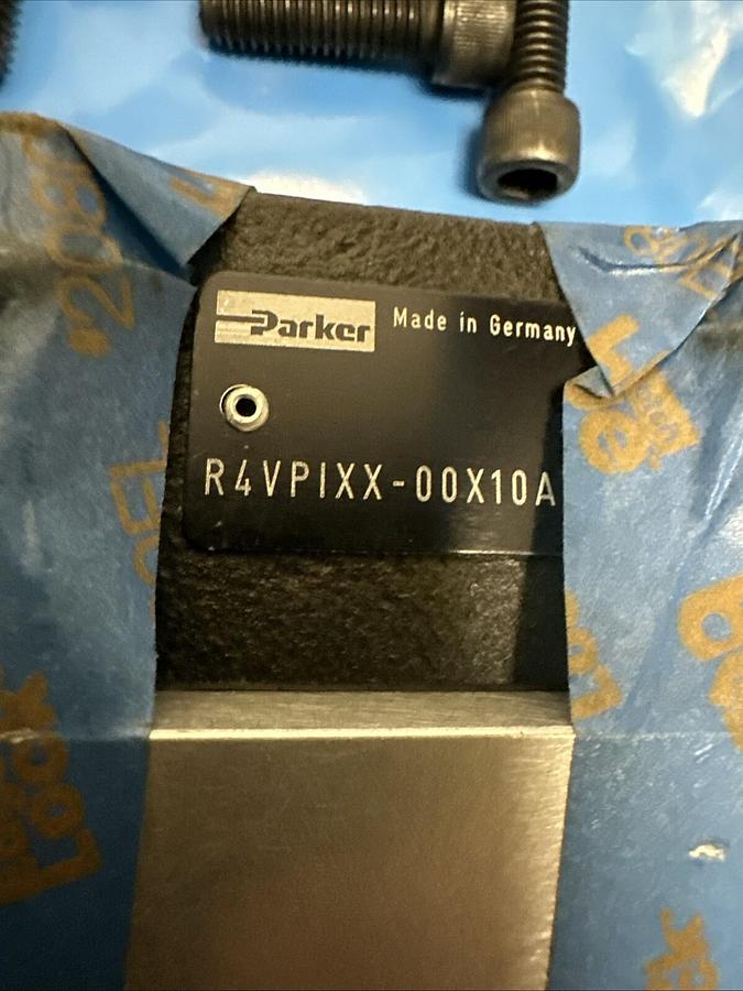 Used Parker,R4V06-00311A525,Hydraulic Relief Valve NEW