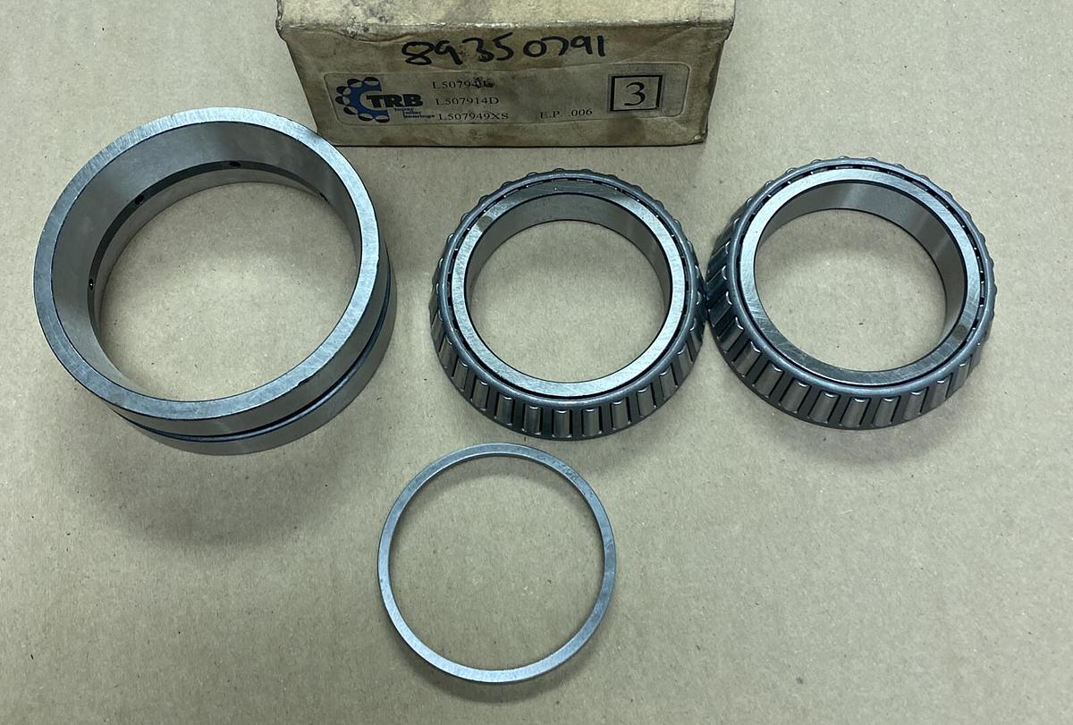 UNBRANDED,L507949XS,Tapered Roller Bearing Assembly NOS