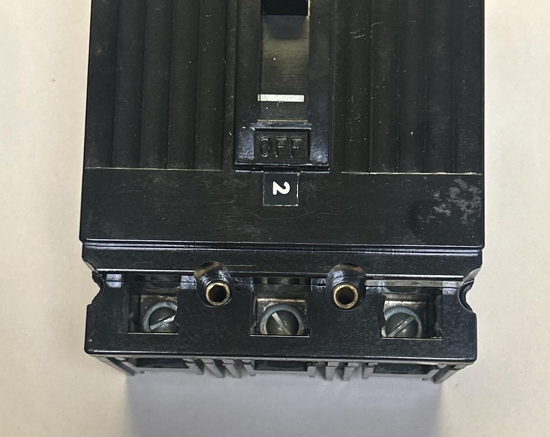 GENERAL ELECTRIC,TE132020,CIRCUIT BREAKER 20A 240V 3P NOS
