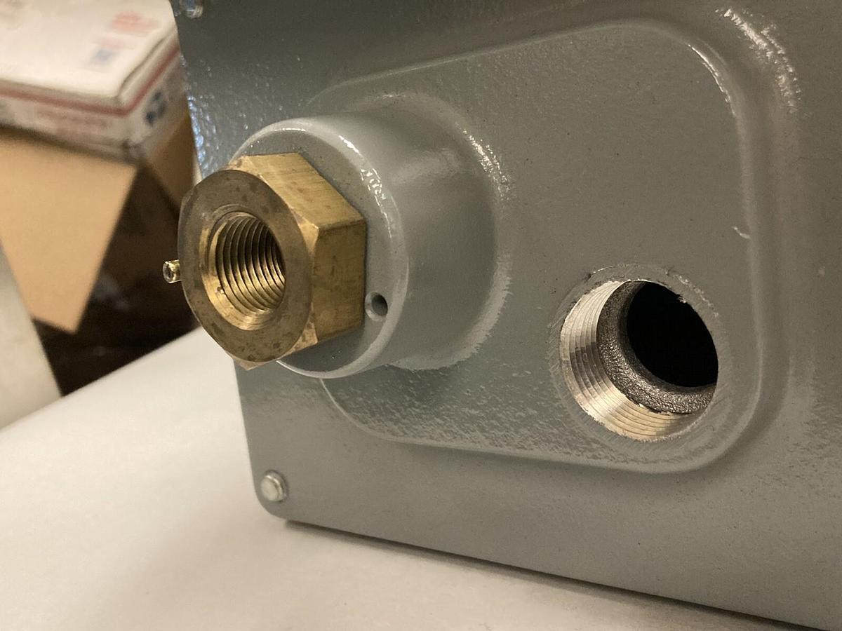 Allen Bradley,836T-T251E,Pressure Control Switch Series B