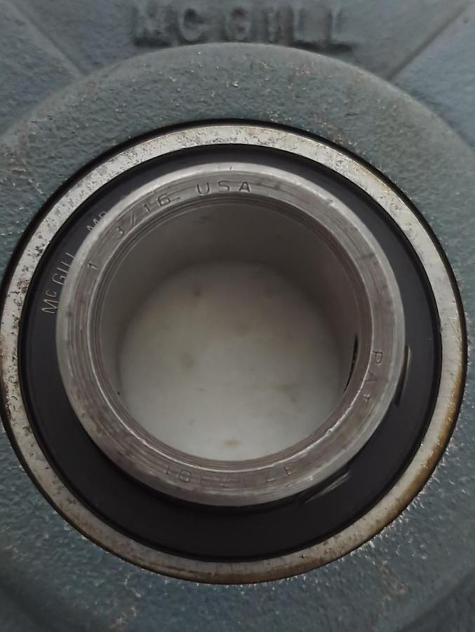 Used MCGILL,F4-06,FLANGE MOUNT BEARING 4-BOLT BASE 1-3/16 INCH BORE PRE-OWNED