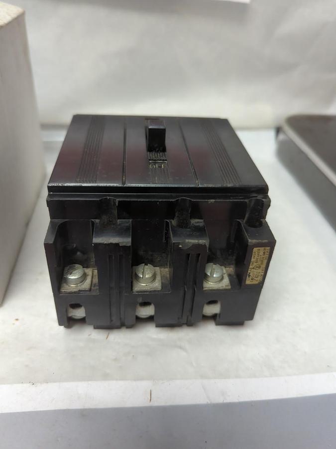Used WESTINGHOUSE,50 AMP,CIRCUIT BREAKER 3-POLE 50 AMP PRE-OWNED