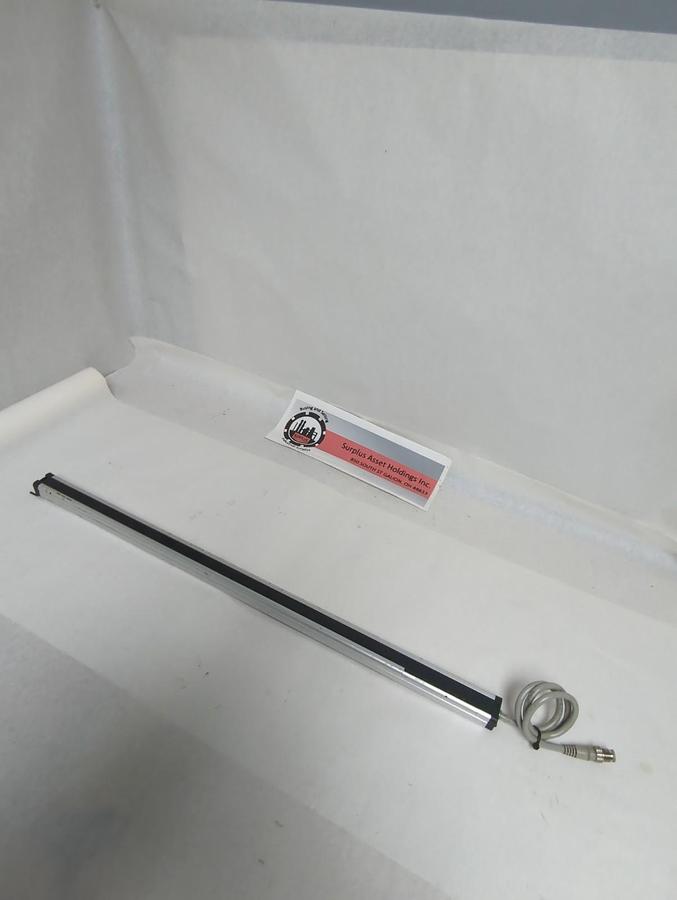 Used SUNX,SF2-NA14P-PN,SAFETY LIGHT CURTAIN EMMITTER 520MM HIGHT OF DEFINED AREA
