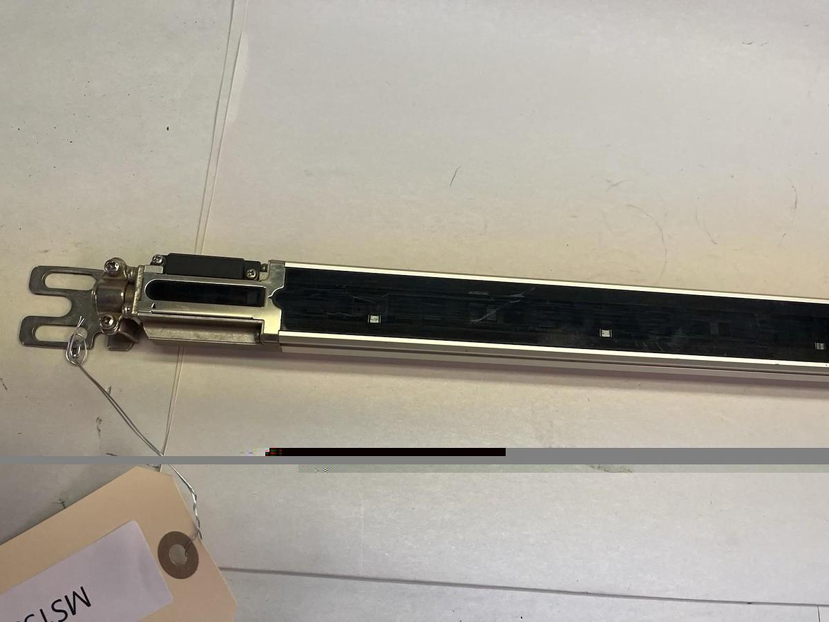 Used KEYENCE,SL-V28H-T,LIGHT CURTAIN TRANSMITTER
