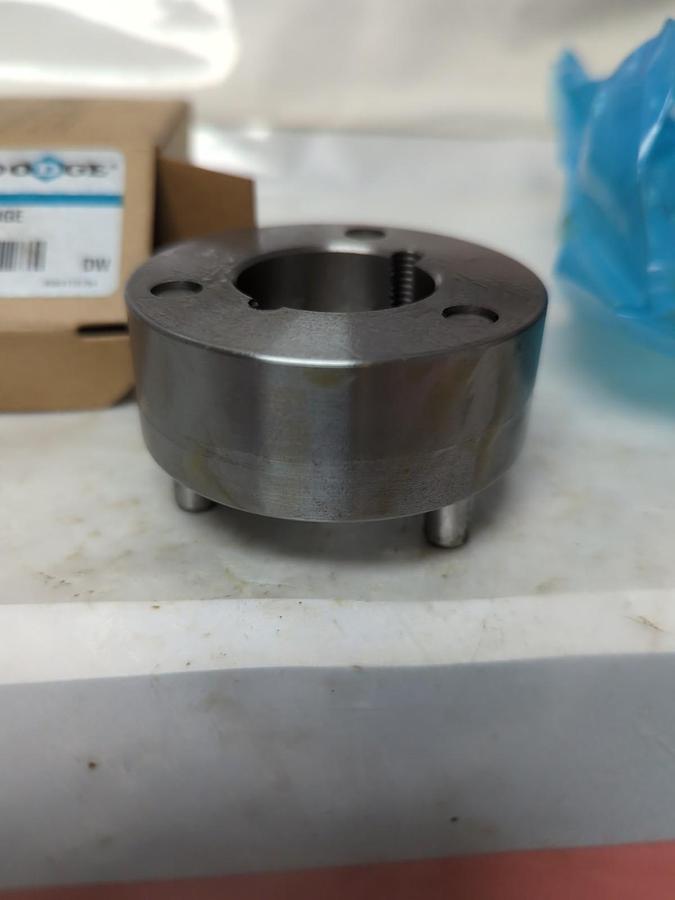 BALDOR-DOGE,008058,POLY DISC FLANGE 2-5/8 INCH NOS