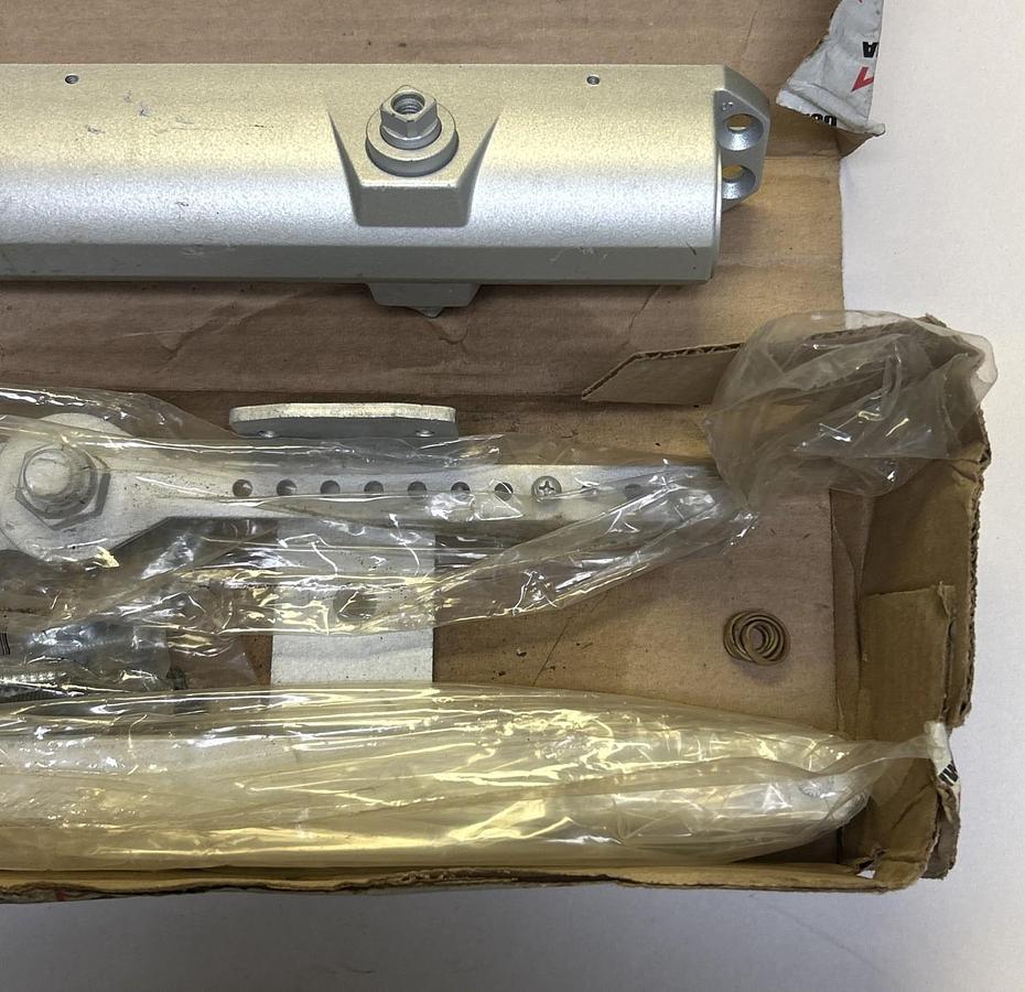 DORMA,7436DA FHP 689,DOOR CLOSER NOS