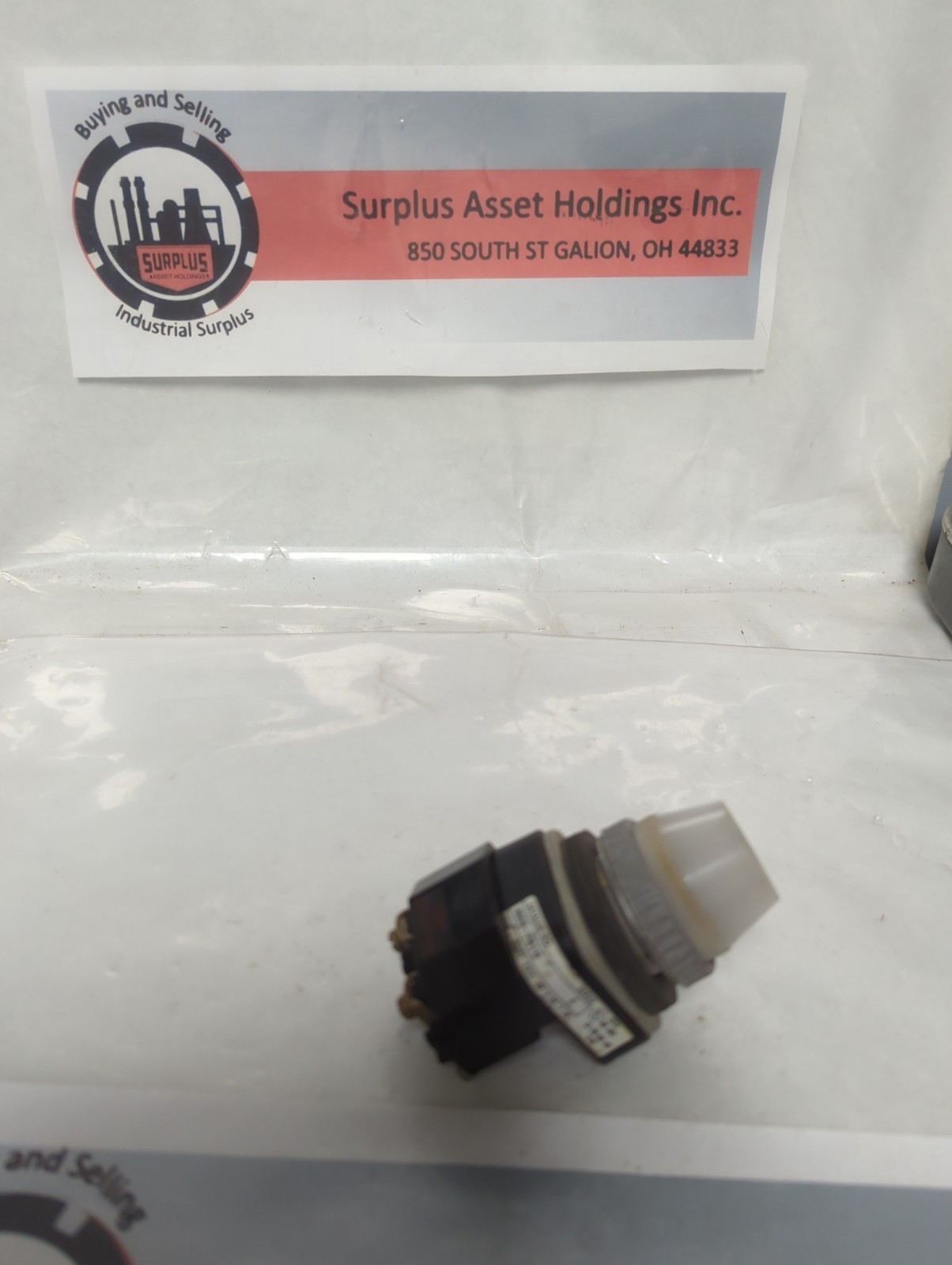 Used ALLEN BRADLEY,800H-PR16,SERIES C PILOT LIGHT WHITE PRE-OWNED