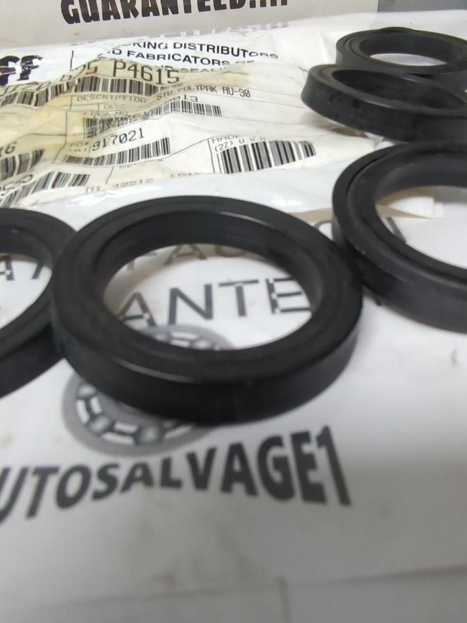 ZATKOFF SEALS,3120165 P4615 STD,POLYPAK AU-90 LOT OF 8 NOS