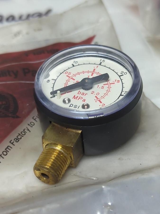 FISHER,0-30 PSI,PRESSURE GAUGE 1.5 INCH FACE BOTTOM MOUNT LOT OF 3 NOS