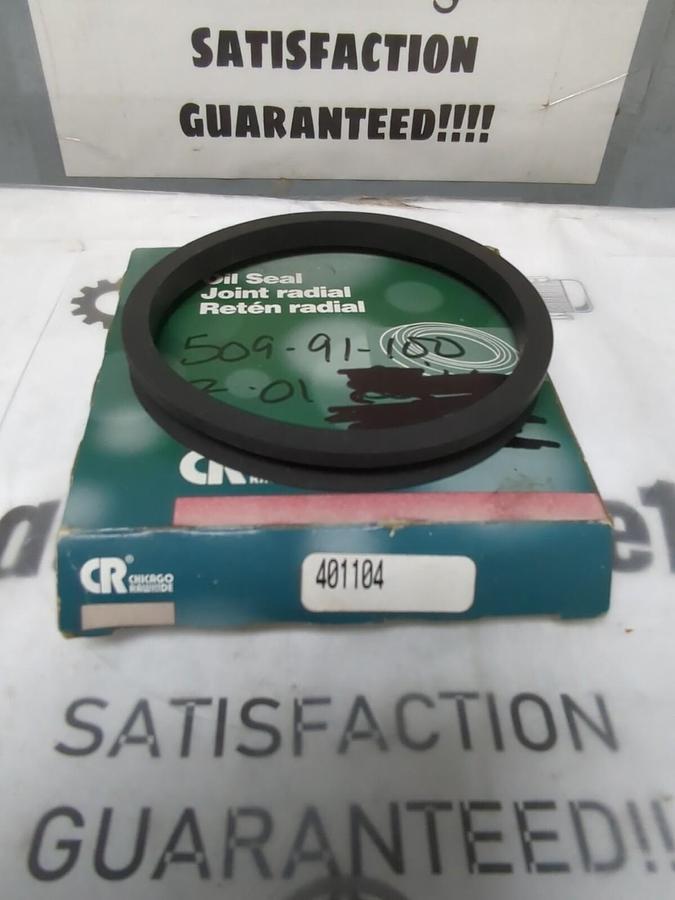 CHICAGO RAWHIDE,401104,RUBBER OIL SEAL NOS