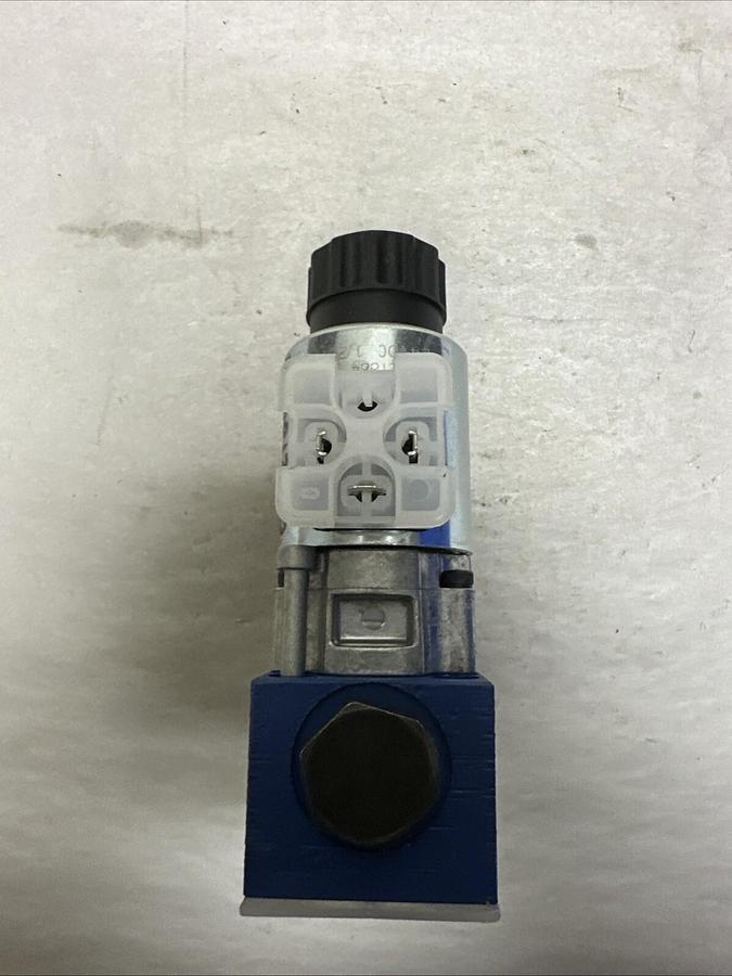 Rexroth,R900049834,HYDRAULIC DIRECTIONAL CONTROL VALVE