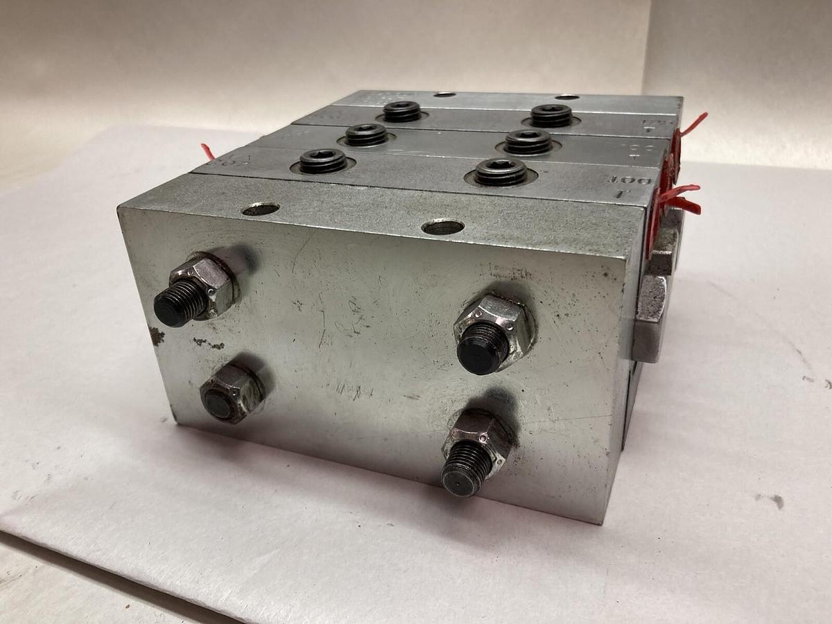 Graco,3074509,Divider Valve