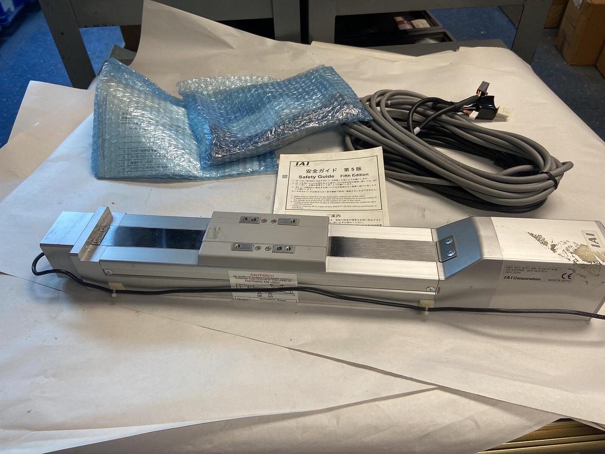 Used IAI Corporation,RCP2-SA7C-1-56P-16-200-P1-M-BE,Linear Cylinder Actuator NOS