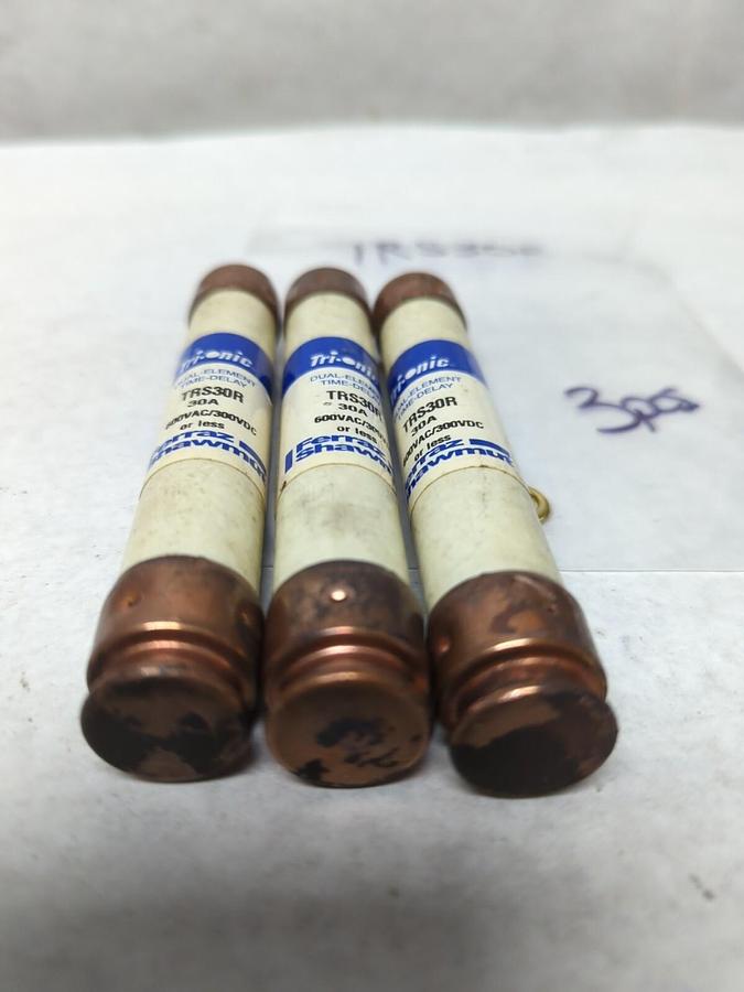 Used FERRAZ SHAWMUT,TRS30R,TRI-ONIC 30 AMP FUSE LOT OF 3 PRE-OWNED