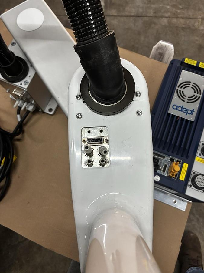 Used OMRON ADEPT,COBRA 650,INDUSTRIAL ROBOT W/ EMB-40M CONTROLLER UNIT