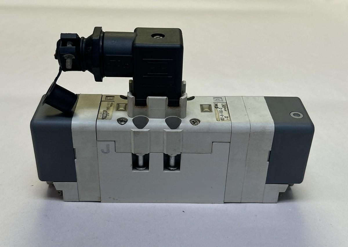 Used SMC,VQ7-6-FJG-D,DOUBLE SOLENOID VALVE
