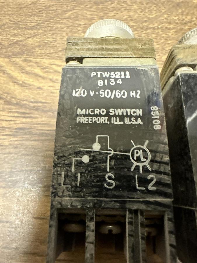 Used Honeywell,PTW5211,Pushbutton LOT of 2