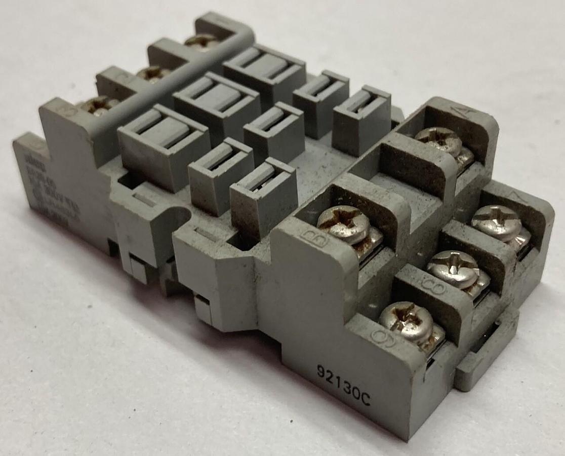 Idec,SR3B-05,Relay Socket 15A 300V