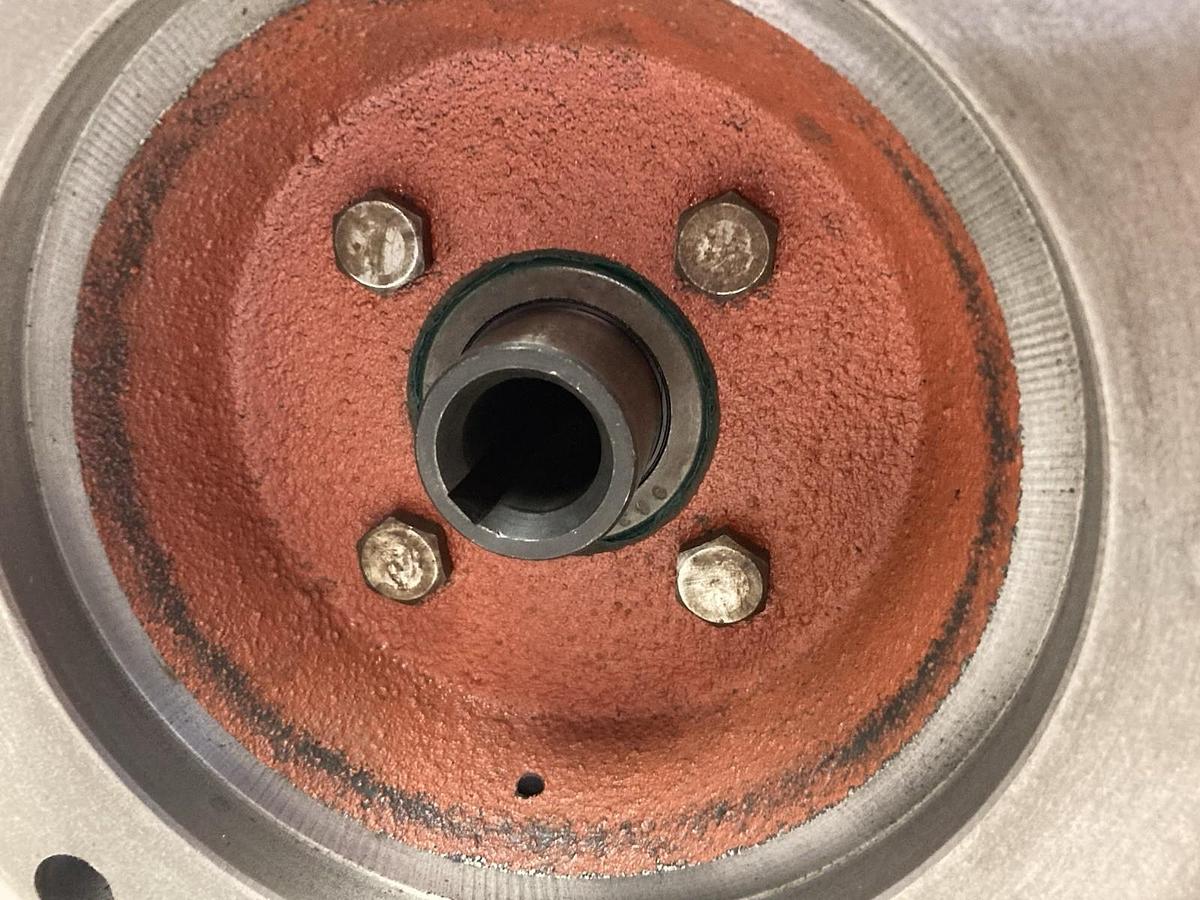 Hub City,02-20-21716-134,Gear Box Model 134 Ratio 40:1 Style B