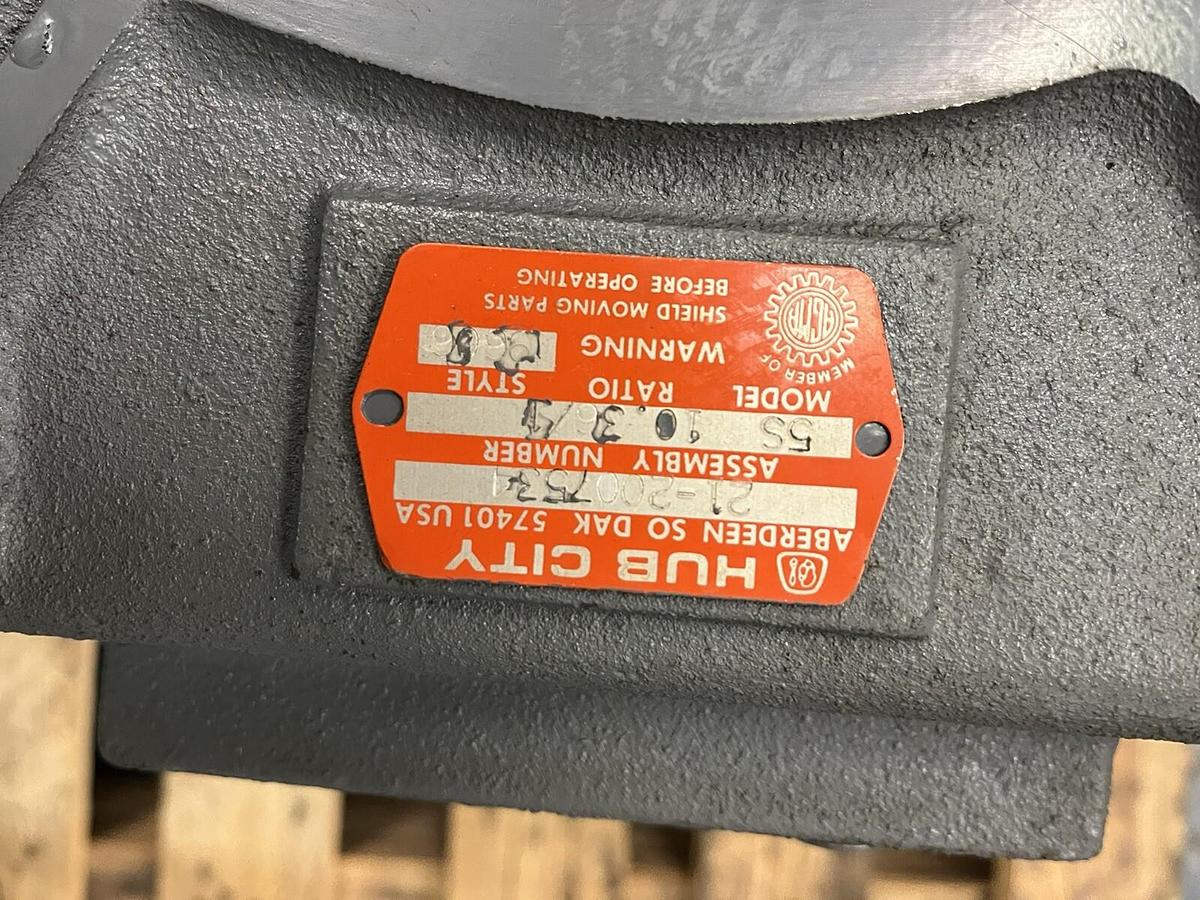 Used HUB CITY,21-2007534,MODEL 5S PARALLEL SHAFT DOUBLE REDUCTION DRIVE 10.36 3-7/16"