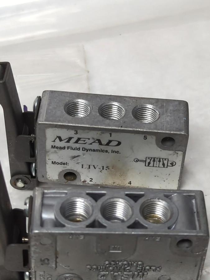 Used MEAD,LTV-15A,PNEUMATIC AIR CONTROL VALVE LOT OF 4 PRE-OWNED