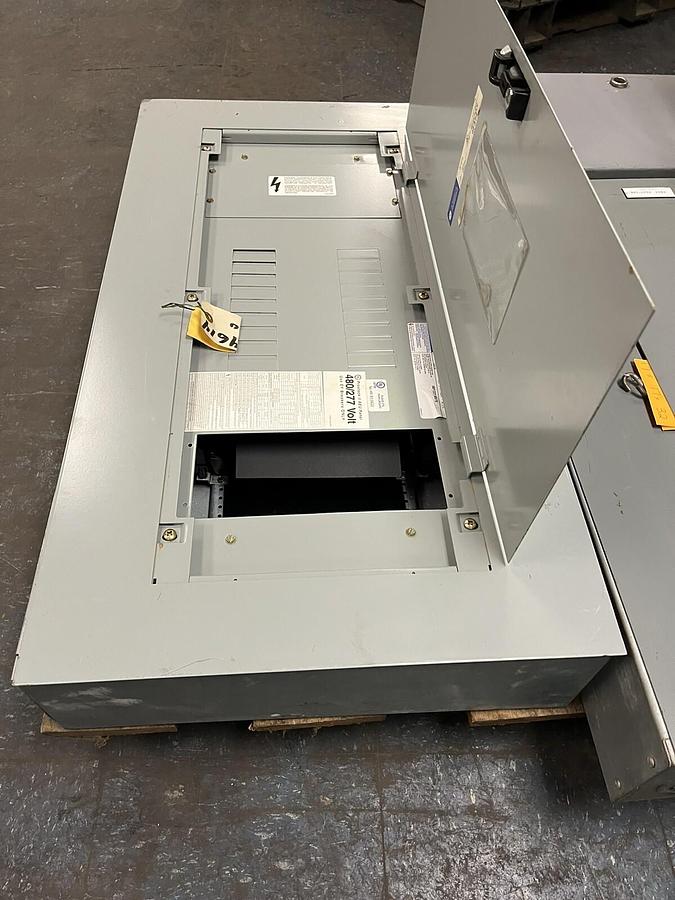 GE,AEU3182RCXAXT1,PANELBOARD 225AMPS 480Y 277V 3PH 4W