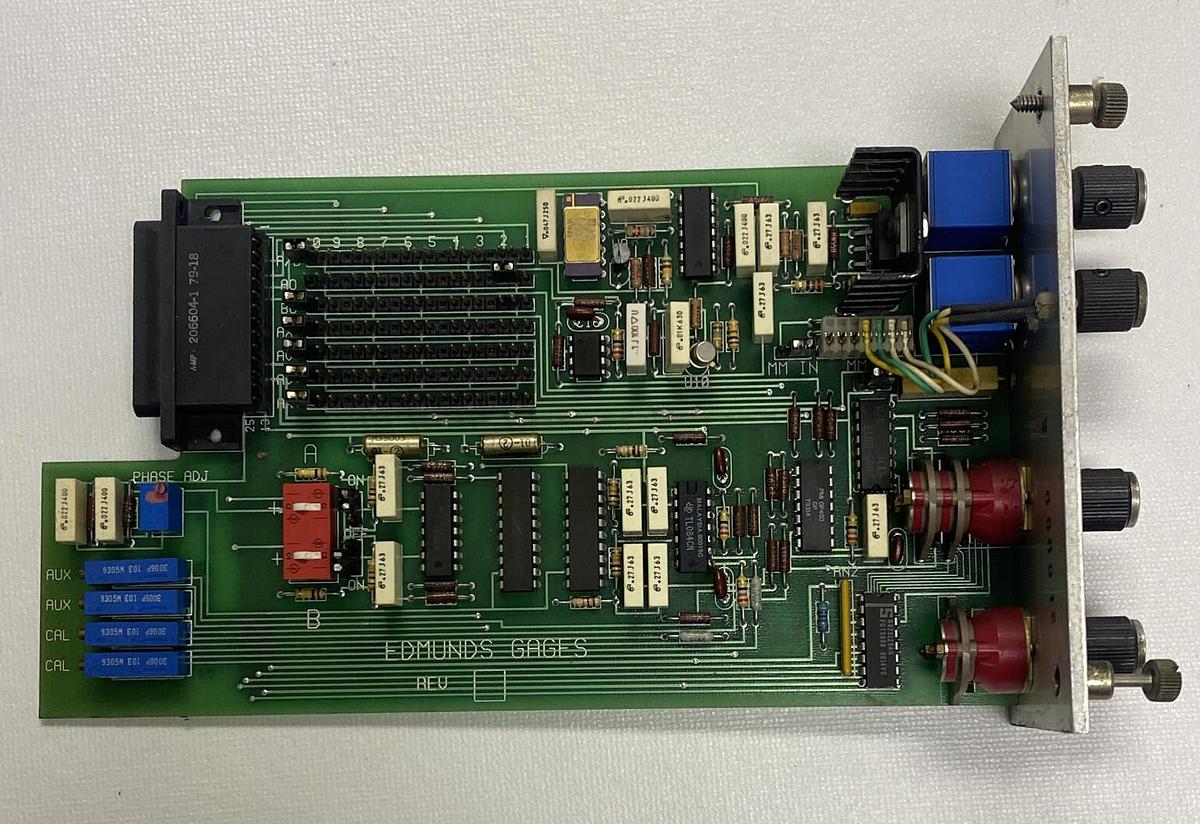 Used EDMUNDS GAGES,E8032,PLC MODULE