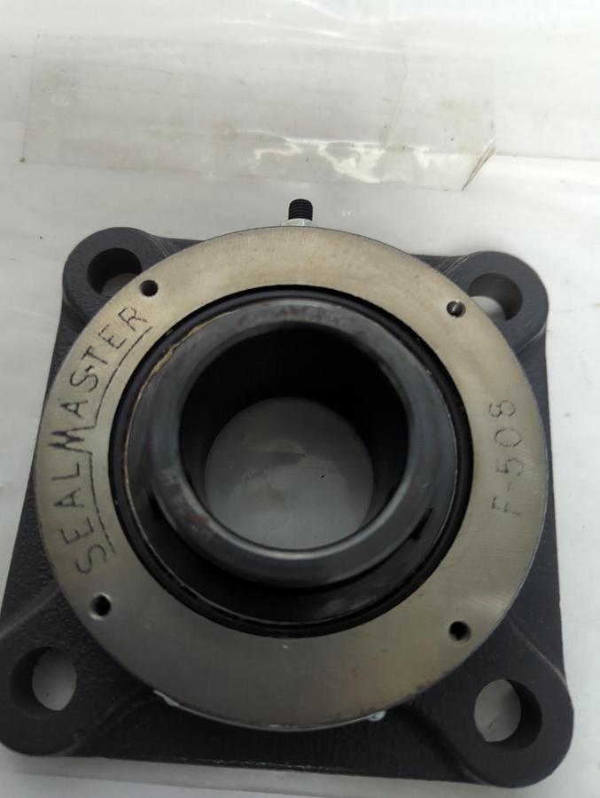 Used SEAL MASTER,F-508 HF-28,FLANGE BEARING 4-BOLT BASE 1-3/4 INCG BORE PRE-OWNED