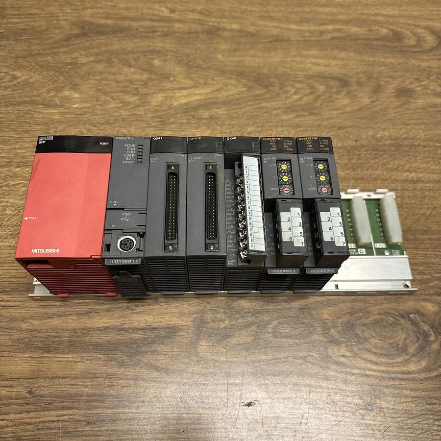 Used Mitsubishi Melsec,Q02HCPU,PLC System plus 6 components