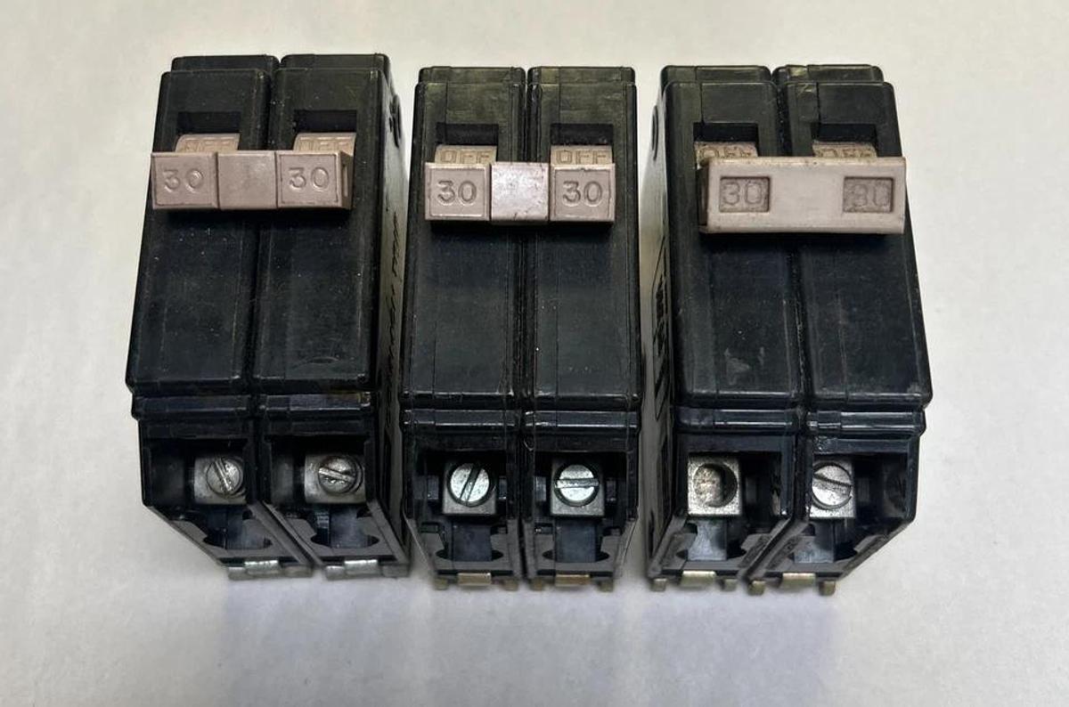 Used CUTLER-HAMMER,CH230,CIRCUIT BREAKER 30A 120/240V 2P LOT OF 3