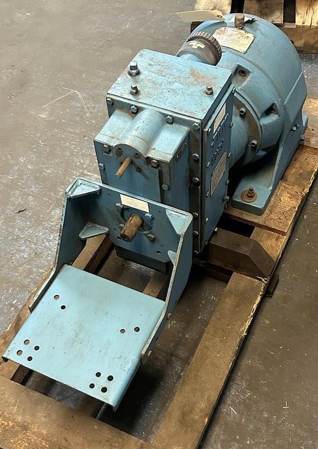 Used LINK BELT,STD,SIZE GU103 VARIABLE SPEED DRIVE W/ 2945S152-F GEAR SPEED REDUCER