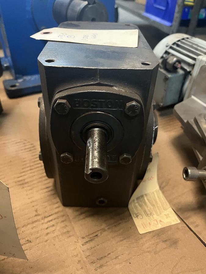Used BOSTON GEAR,S726-60-G-77,GEAR REDUCER RATIO 60 .83HP