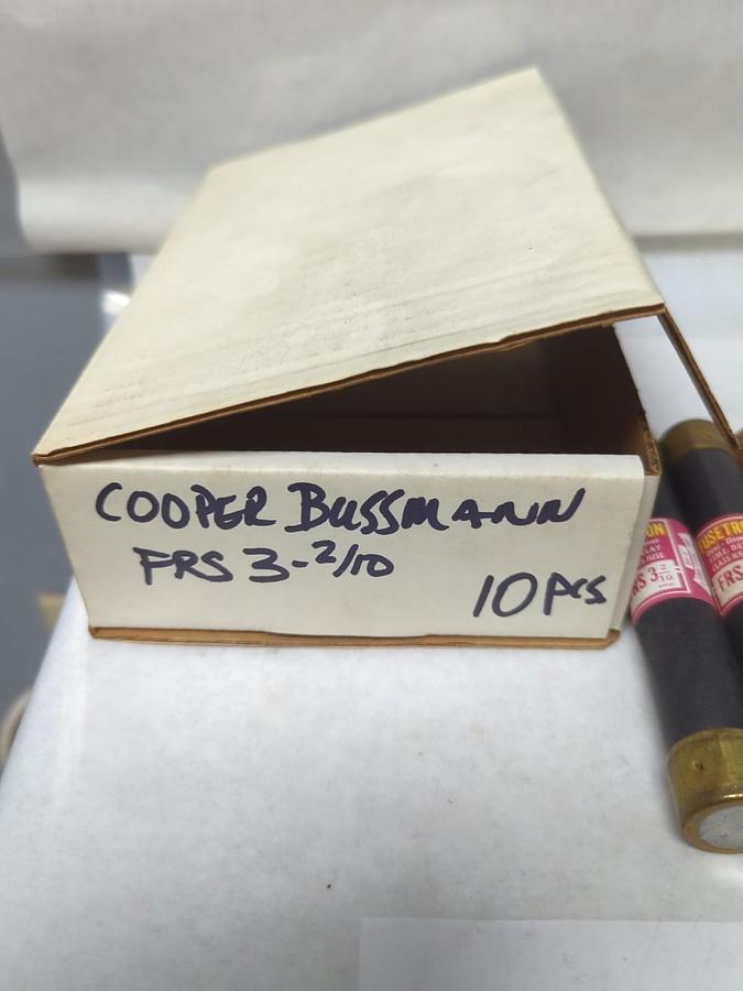 Used COOPER BUSSMANN,FRS-3-2/10,FUSETRON 3-2/10 AMP FUSE LOT OF 10 PRE-OWNED