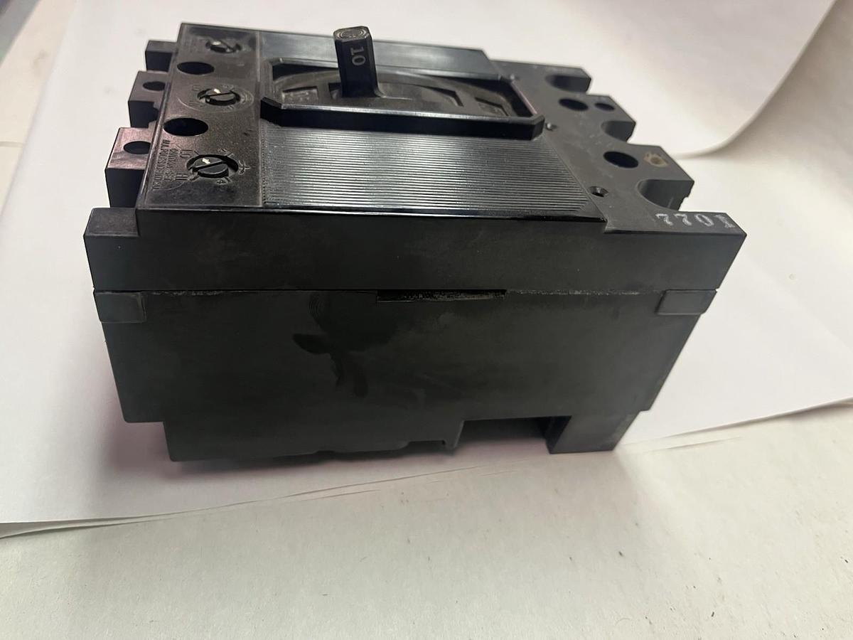 Used ITE,EF3-A010,Circuit Breaker 10 Amp 600 Volt 3 Pole 10A
