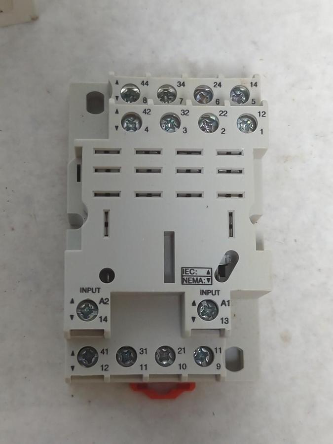 SIEMENS,3TX7144-1E9,SOCKET 16A 14 OIN NOS
