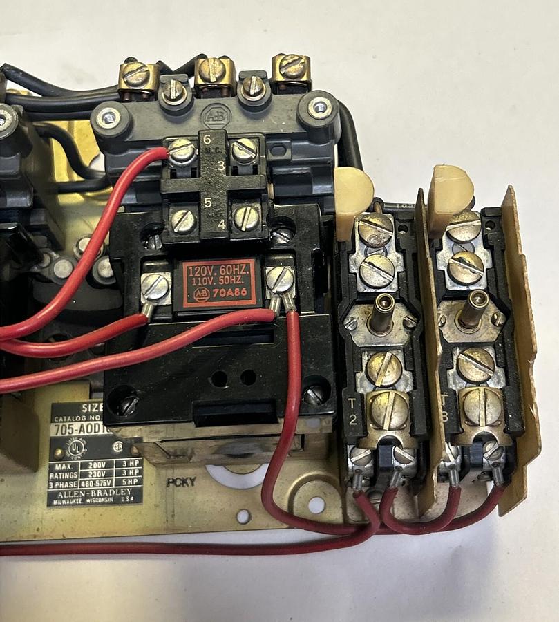 Used ALLEN BRADLEY,705-AOD103,REVERSING STARTER SIZE 0