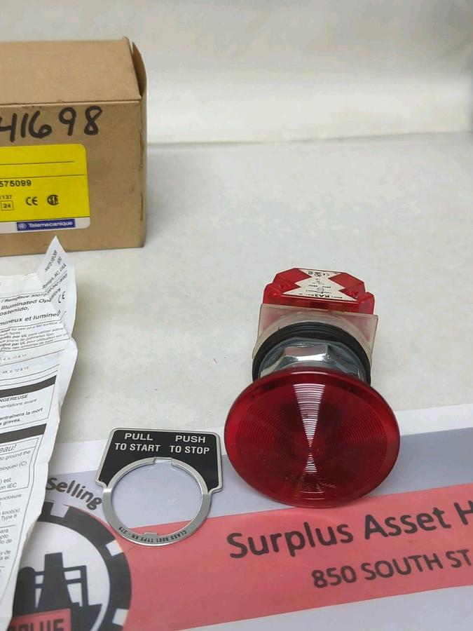 SQUARE D,9001KR9R21H6,ILLUMINATED PUSH/PULL RED BUTTON OPERATOR NOS