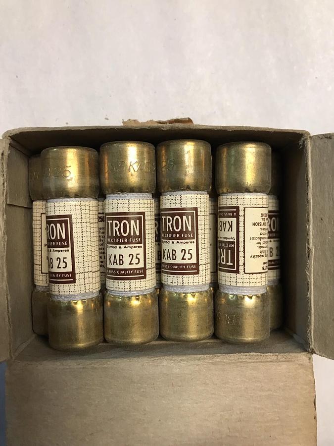 Bussmann,KAB 25,Tron Fuse Lot Of 9 NOS