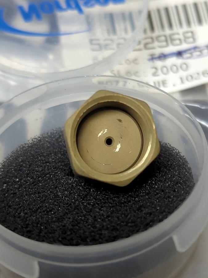 NORDSON,1026731,NOZZLE RT ANGLE 10RI .018 LOT OF 2 NEW