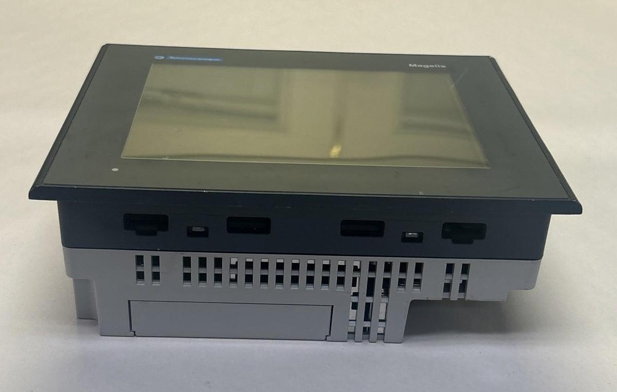 Used SCHNEIDER ELECTRIC,XBTGT2220,OPERATOR TOUCHSCREEN PANEL