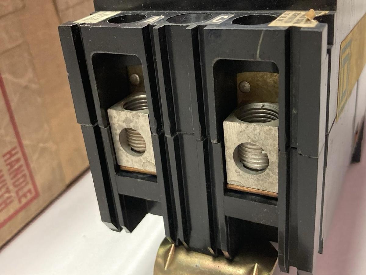 Square D,FA 22070-AC,2-Pole I-Line Circuit Breaker 70A 240Vac