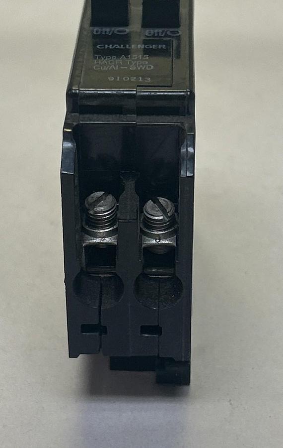 Used CHALLENGER,A1515,TANDEM CIRCUIT BREAKER 15A 120/240V 2P